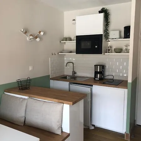 Studio La Pinede Plage A 150m Clim Place De Parking Privee *